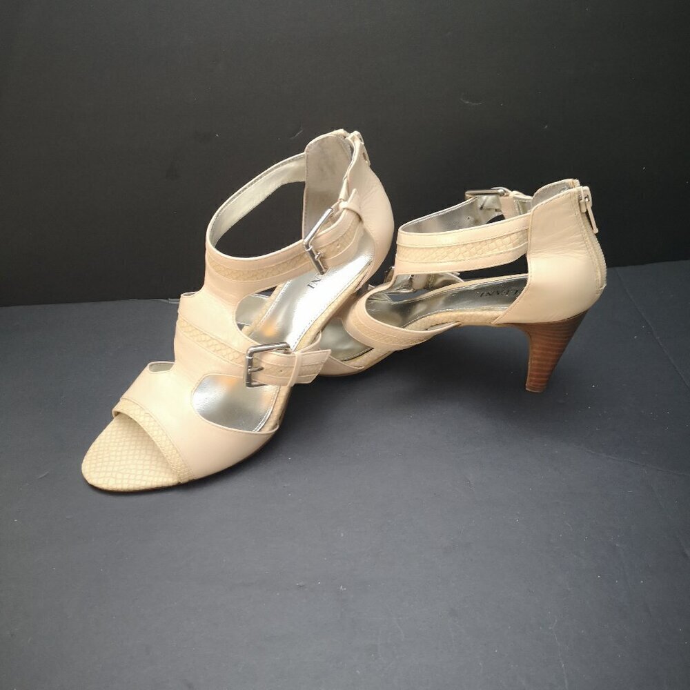 Alfani Ladies Size 8 Tan 2 Buckle Closure Leather Upper Odette Heels